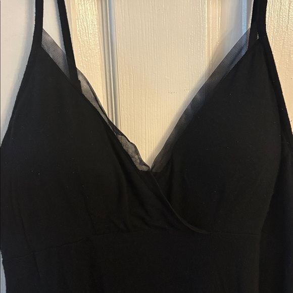 Black nightgown - Picture 2 of 7